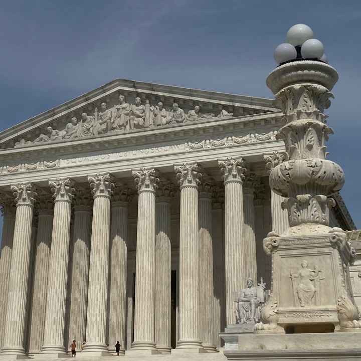 Exterior photo of the U.S. supreme court building